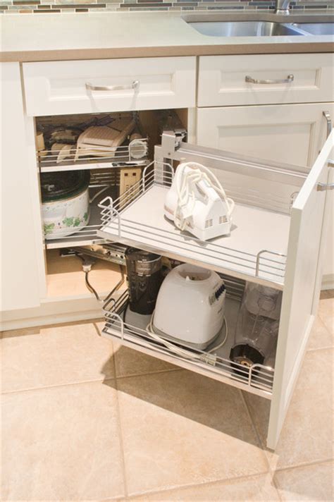 Tips for Choosing the Right Magic Corner Insert for Your Kitchen